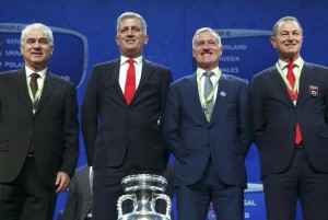4 huấn luyện viên của bảng A tại lễ bốc thăm vòng bảng Euro 2016